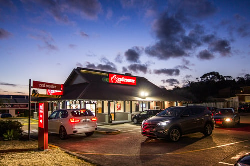 PRM USA From Drive-Thrus to Travel Stops: How C-Stores are Doing Digital Signs Drive Thru Restaurant Signs Lit Up